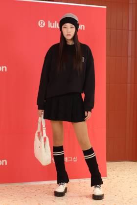 [B컷] 멋진 포즈로 분위기 압도하는 한혜진